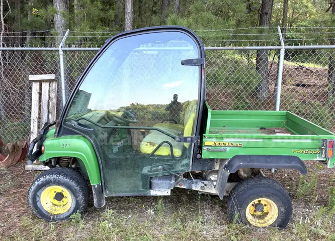 2015 John Deere Gator HPX 4X4 Utility Vehicle