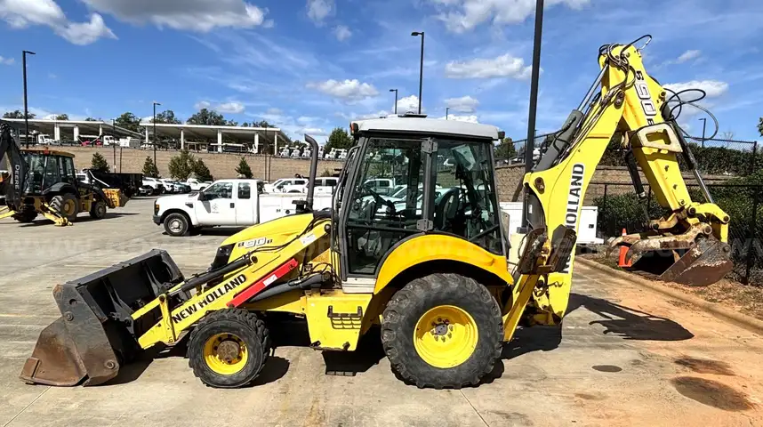 2010 New Holland B90B 4WD Backhoe Loader