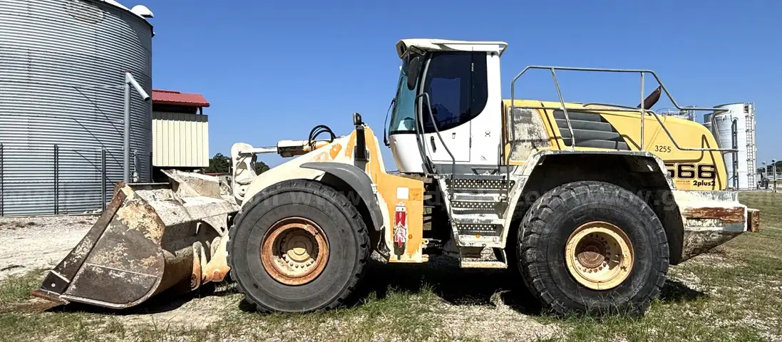 2008 Liebherr L566 Rubber Tire, Front-end Bucket Loader