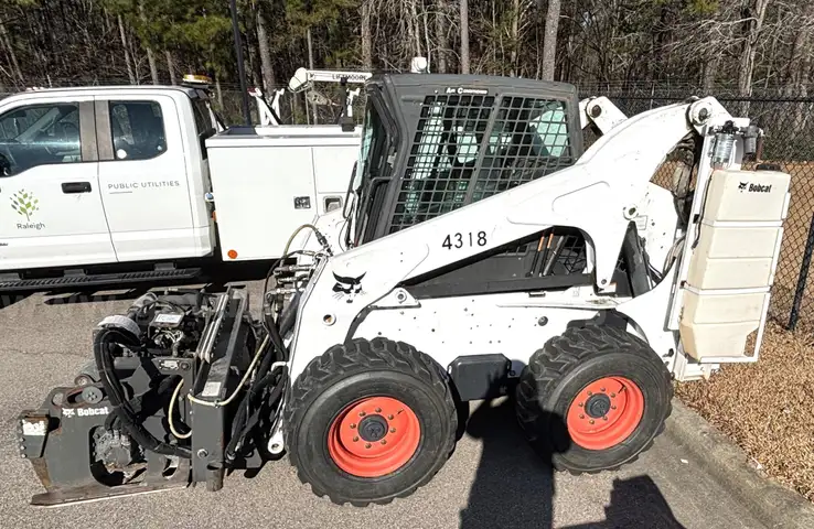2010 Bobcat S300 Wheeled Skid Steer Front Loader