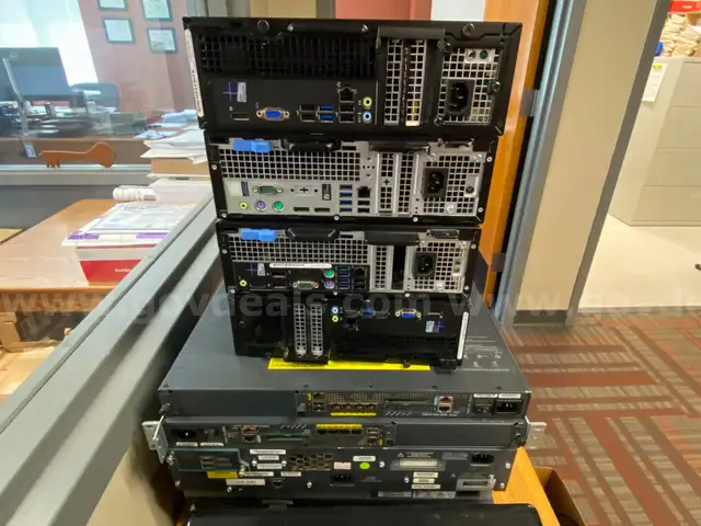 Lot of Dell Laptops &#x26; Battery Chargers