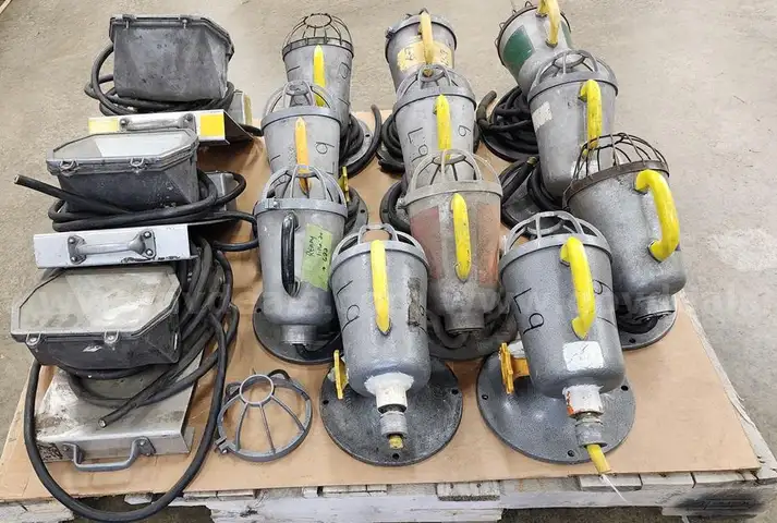 Outdoor Spot/Flood Lights