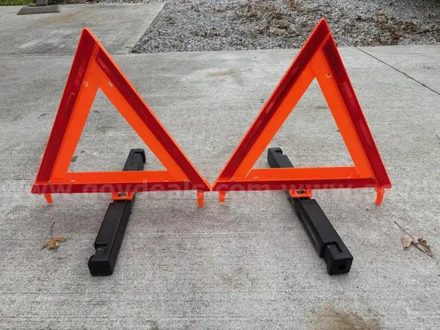 15 Reflective Warning Triangles