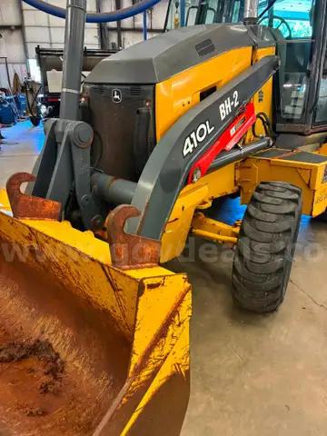 2019 John Deere 410L Backhoe