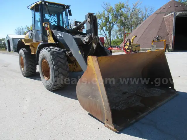 2011 John Deere 624K Loader