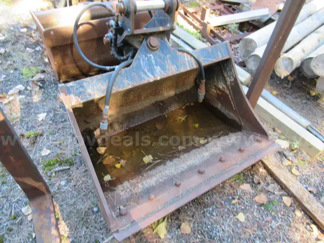 Ditching Bucket (fits JD 310SG)