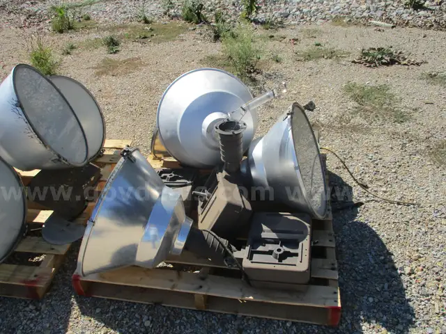 Used Outdoor Stadium/Ball Field Lights