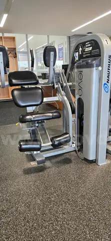 Nautilus EVO Abdominal Crunch