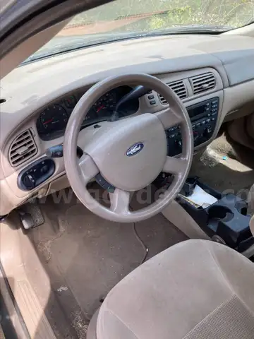 2006 Ford Taurus