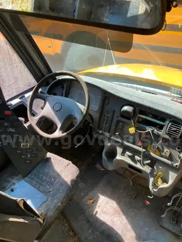 2008 Freightliner B2