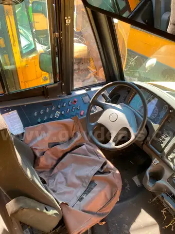 2008 Freightliner B2