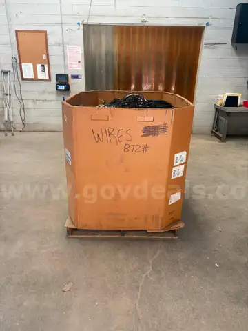 Lot 5 Wires and Cables 872lbs including gaylord box and pallet