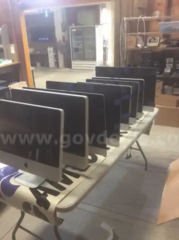 Lot 13 - 10 iMac All-In-One Desktop Computers - 194lbs