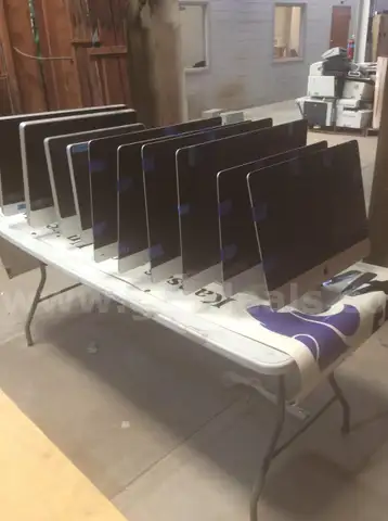 Lot 15 - 10 iMac All-In-One Desktop Computers - 203lbs