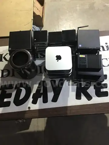 Lot 9 - 31 Micro Form Factor Desktops 71 lbs