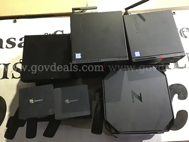 Lot 11 - 29 Micro Form Factor Desktops 61 lbs