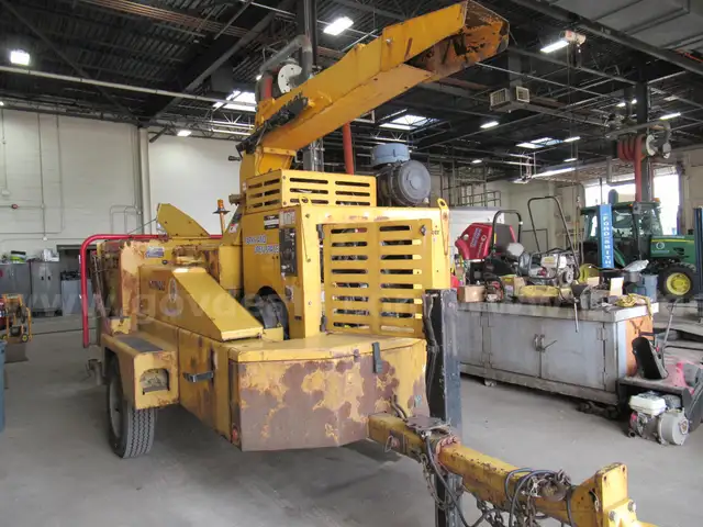 2014 Vermeer BC1800XL Wood Chipper