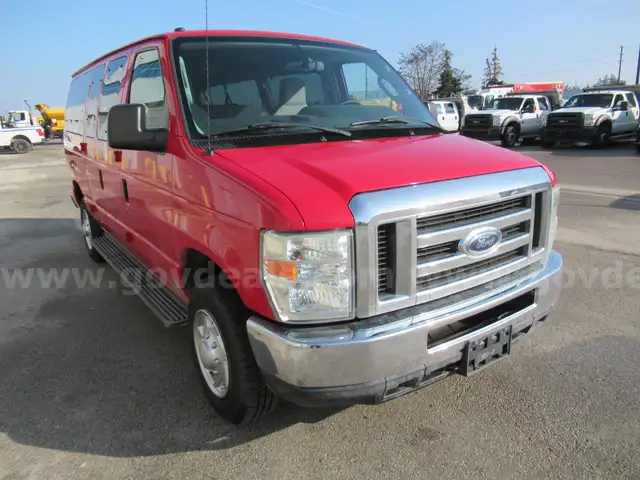 2013 Ford Econoline E-350 XL Super Duty