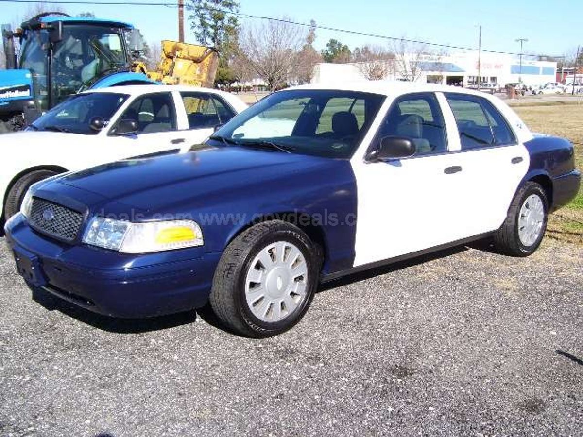 2006 Ford Crown Victoria Police Interceptor | GovDeals