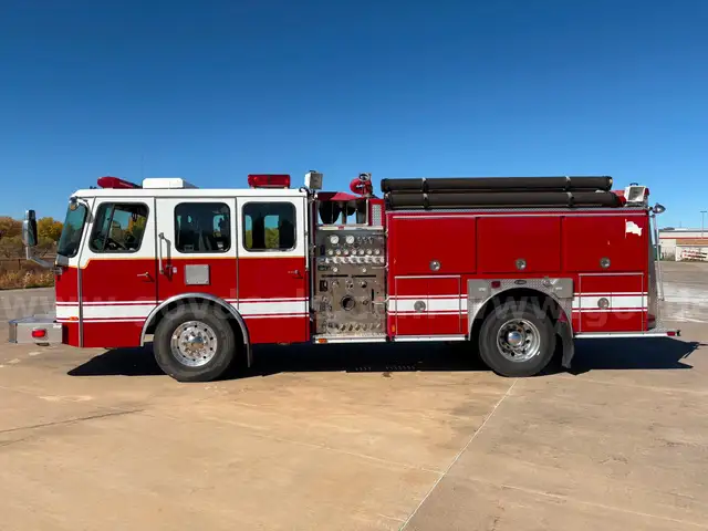 2000 Emergency One Cyclone II Pumper