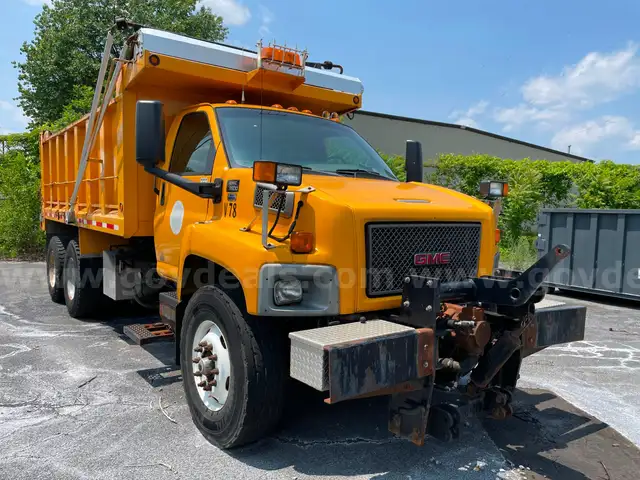 2009 GMC C8C064 Dump Truck