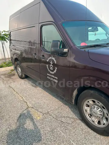 2013 Nissan NV Cargo 2500 HD SV V8 High Roof