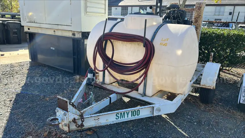 Trailer with water tank, concrete saw .. (lot 1125)