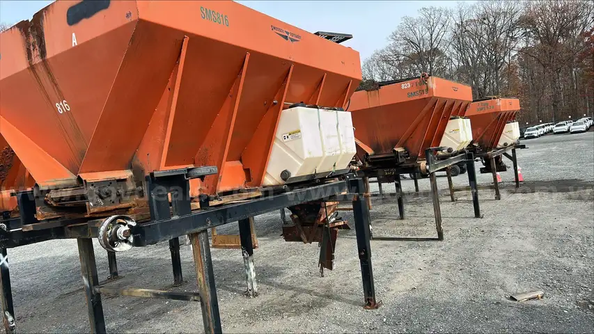 Swenson EV100 Spreaders (lot 1154)
