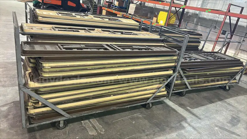 folding tables, etc... lot 1178