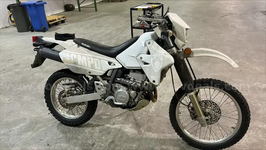 2009 Suzuki DRZ400 Motorcycle   (lot 1179)