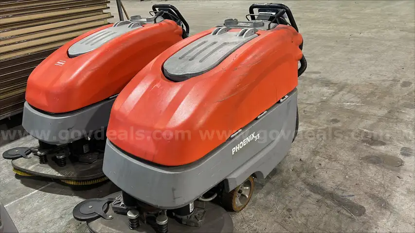 Phoenix 33 floor scrubbers .. lot 1193