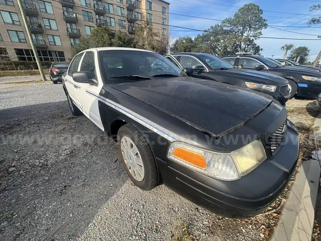 2010 FORD CROWN VICTORIA PV512