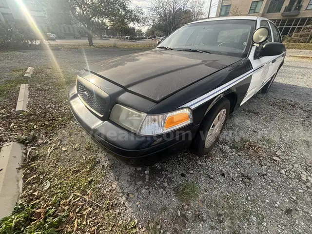 2009 FORD CROWN VICTORIA PV448