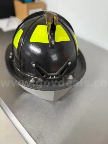Fire helmet black cairns