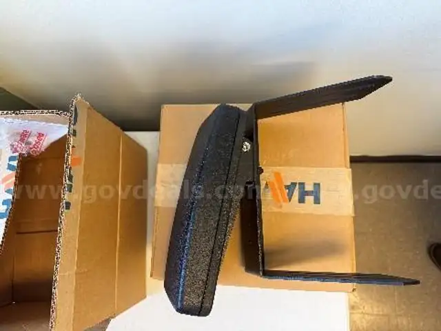Lot of Havis Arm Rests