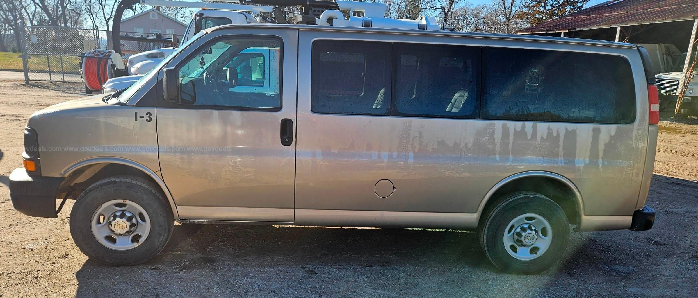 2012 chevy sales express passenger van