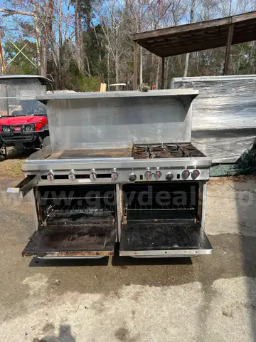 S-Series Restaurant Range Gas 60&#x22; with 4 burner, griddle and 2 oven