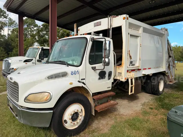 2007 Freightliner M2 106 Medium Duty