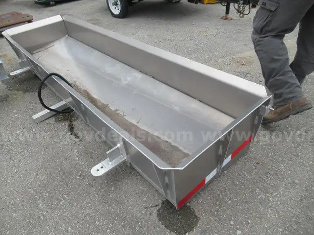 Tailgate Attachment