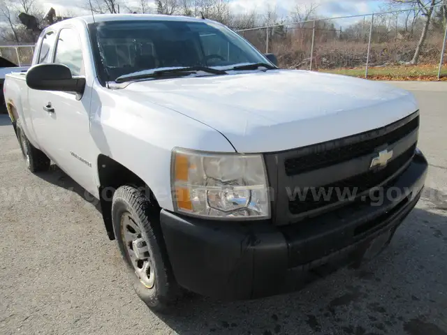 2009 Chevrolet Silverado 1500 Work Truck Ext. Cab 4WD