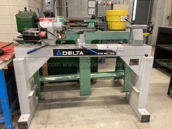 Delta 1642 store lathe