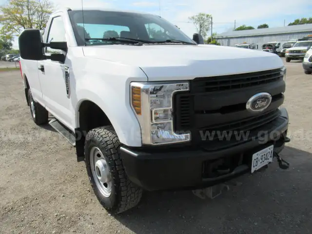 2018 Ford F-250 SD XL 4WD  Plow Truck
