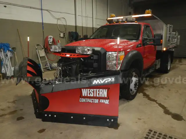 2013 F550 4x4 Dump truck  Western Plow Stainless Steel Bed