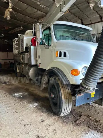 2003 Sterling L7500