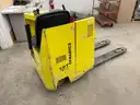 DEW Electric pallet truck