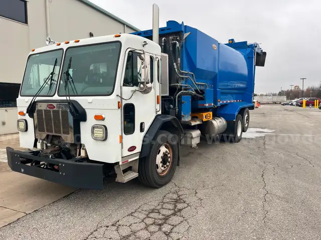 2018 Peterbilt 520 Labrie Automizer 28yd side loading refuse truck