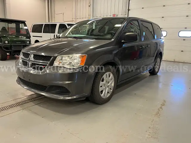 2016 Dodge Grand Caravan SE (742)