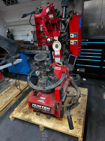 Hunter Engineering TC3500 Tire Machine