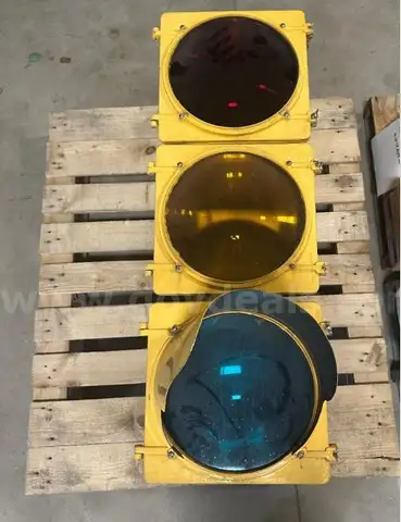 PARTS ONLY - McCain Signal Head and Wedges bag of 200