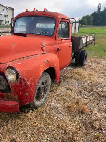 1956 International Harvester with dump bed NO TITLE